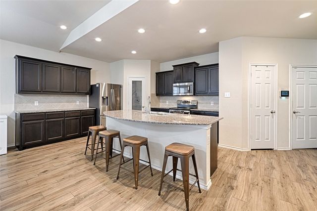 401 Sandhurst Drive, Crowley, TX 76036