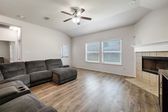 401 Sandhurst Drive, Crowley, TX 76036