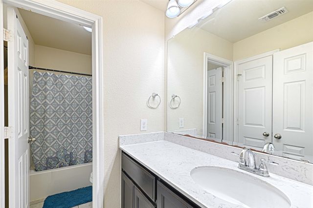 401 Sandhurst Drive, Crowley, TX 76036