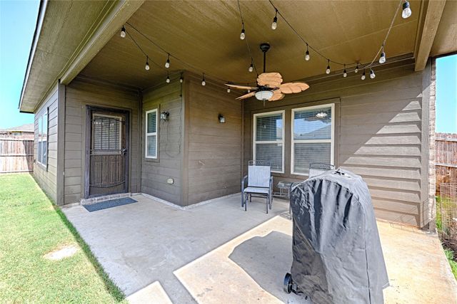 401 Sandhurst Drive, Crowley, TX 76036