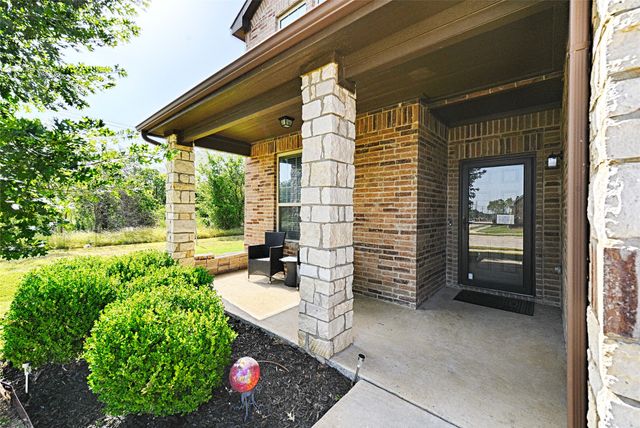 401 Sandhurst Drive, Crowley, TX 76036
