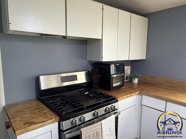 1601 SW 28th TER, Topeka, KS 66611