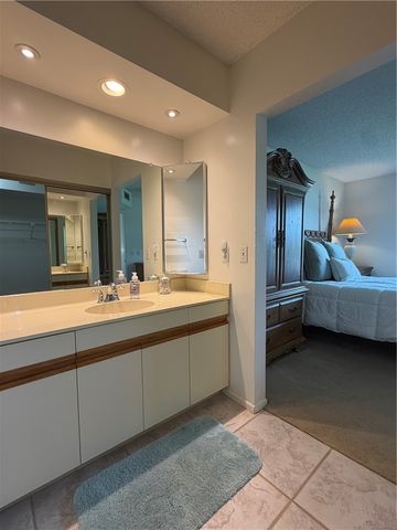4 Plantation Drive 101, Vero Beach, FL 32966