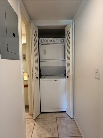 4 Plantation Drive 101, Vero Beach, FL 32966