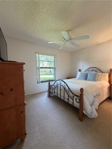 4 Plantation Drive 101, Vero Beach, FL 32966