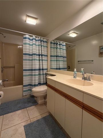 4 Plantation Drive 101, Vero Beach, FL 32966