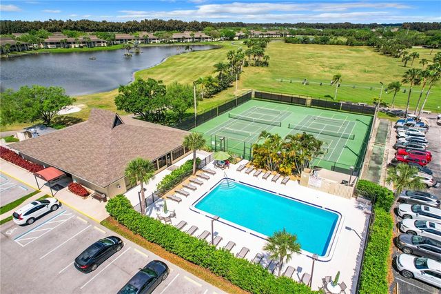4 Plantation Drive 101, Vero Beach, FL 32966