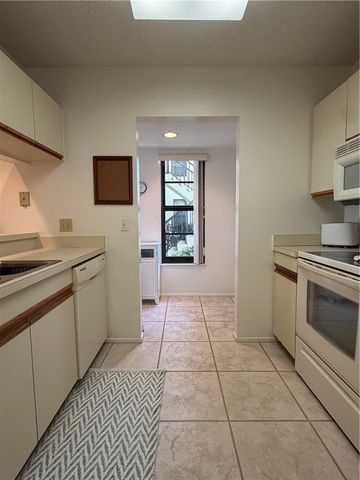4 Plantation Drive 101, Vero Beach, FL 32966