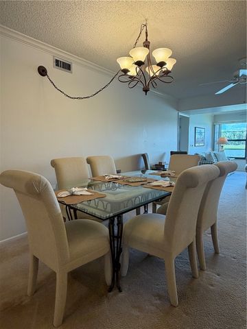 4 Plantation Drive 101, Vero Beach, FL 32966