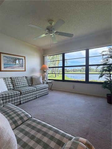 4 Plantation Drive 101, Vero Beach, FL 32966