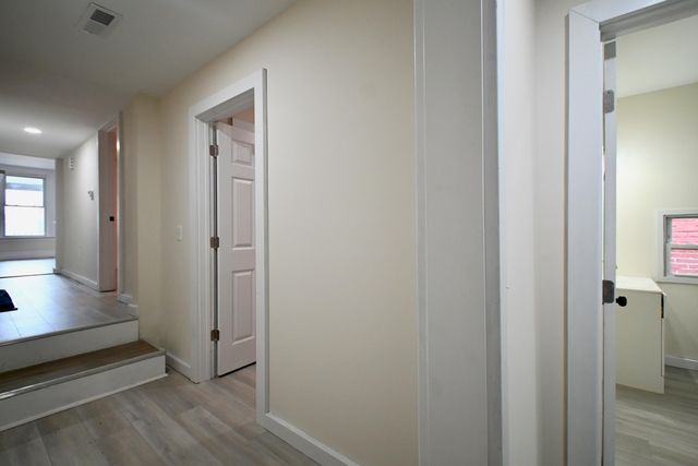 127 W 9th Street, Covington, KY 41011