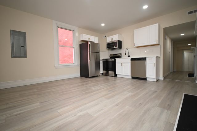 127 W 9th Street, Covington, KY 41011