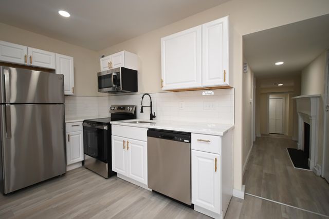 127 W 9th Street, Covington, KY 41011
