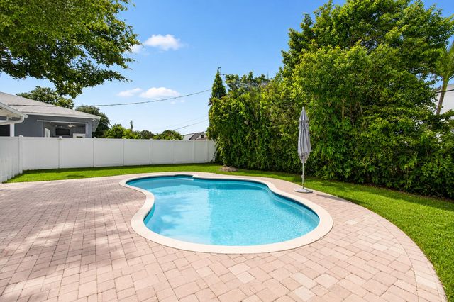 5442 Sunrise Boulevard, Delray Beach, FL 33484