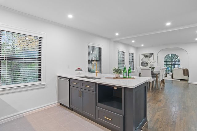 1835 Cedar Crest Boulevard, Dallas, TX 75203