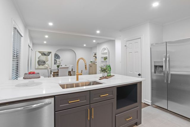 1835 Cedar Crest Boulevard, Dallas, TX 75203