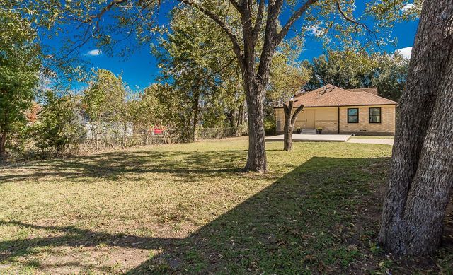 1835 Cedar Crest Boulevard, Dallas, TX 75203