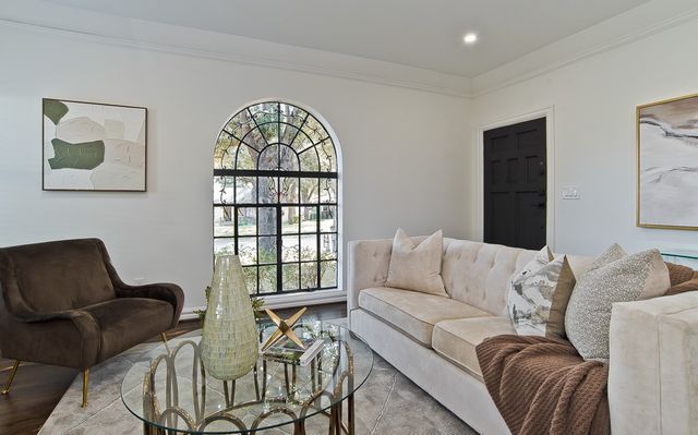 1835 Cedar Crest Boulevard, Dallas, TX 75203