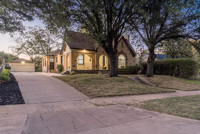 1835 Cedar Crest Boulevard, Dallas, TX 75203