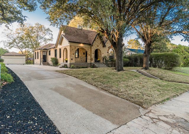 1835 Cedar Crest Boulevard, Dallas, TX 75203