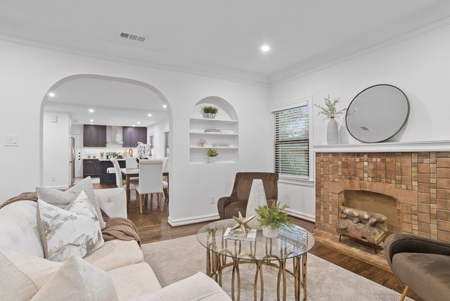 1835 Cedar Crest Boulevard, Dallas, TX 75203