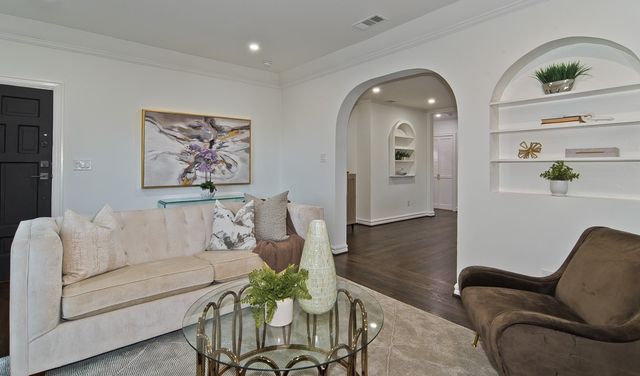 1835 Cedar Crest Boulevard, Dallas, TX 75203