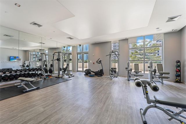 1100 S Miami Ave 2504, Miami, FL 33130