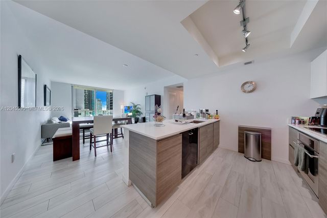 1100 S Miami Ave 2504, Miami, FL 33130