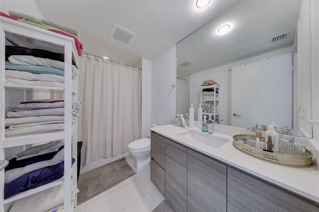 1100 S Miami Ave 2504, Miami, FL 33130