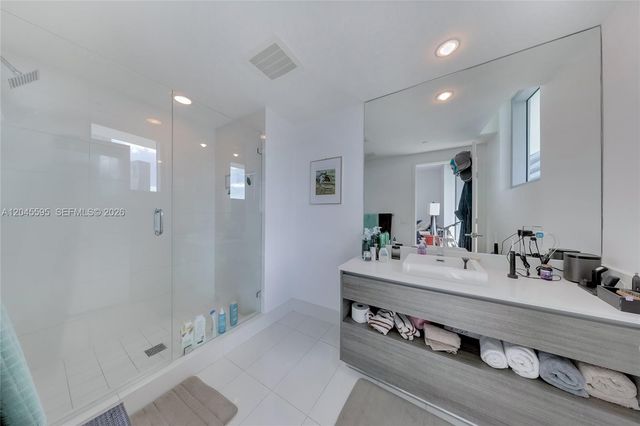 1100 S Miami Ave 2504, Miami, FL 33130