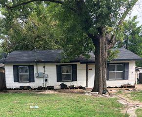 715 W 9th Avenue, Corsicana, TX 75110