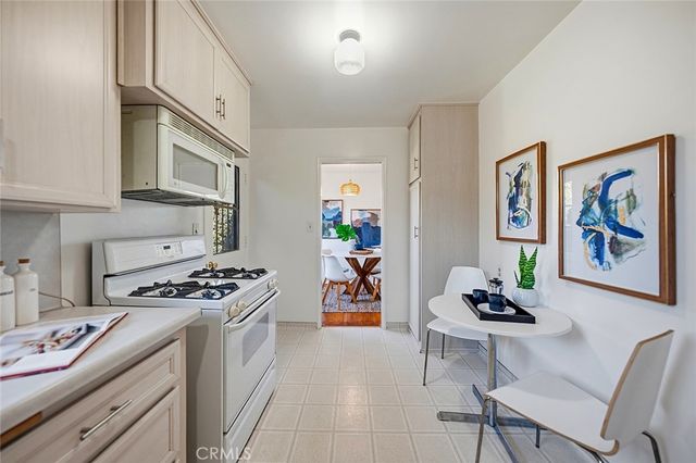 1911 Snowden, Long Beach, CA 90815