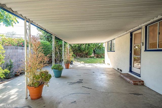 1911 Snowden, Long Beach, CA 90815