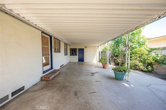 1911 Snowden, Long Beach, CA 90815