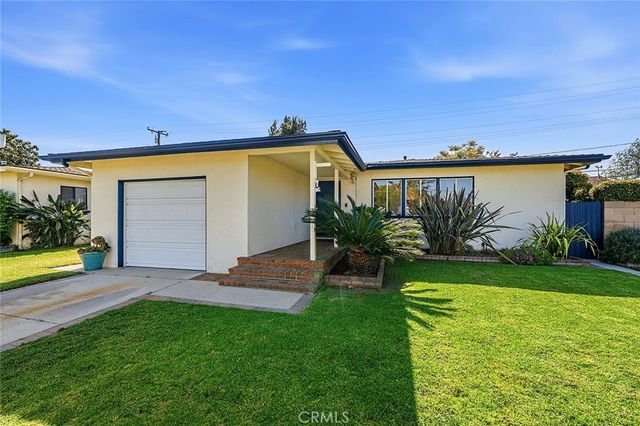 1911 Snowden, Long Beach, CA 90815