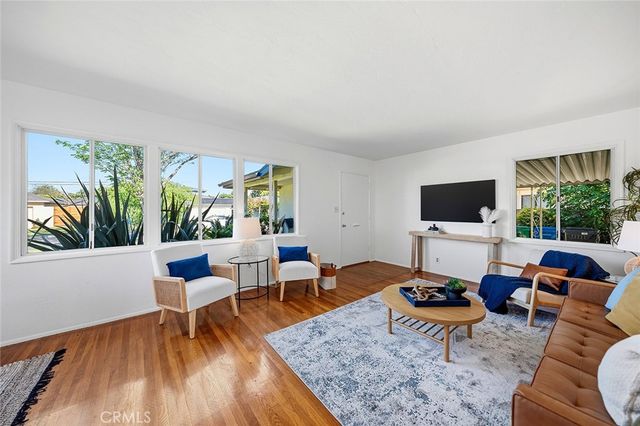 1911 Snowden, Long Beach, CA 90815