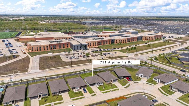 711 Alpine Falls Road, Rosharon, TX 77583