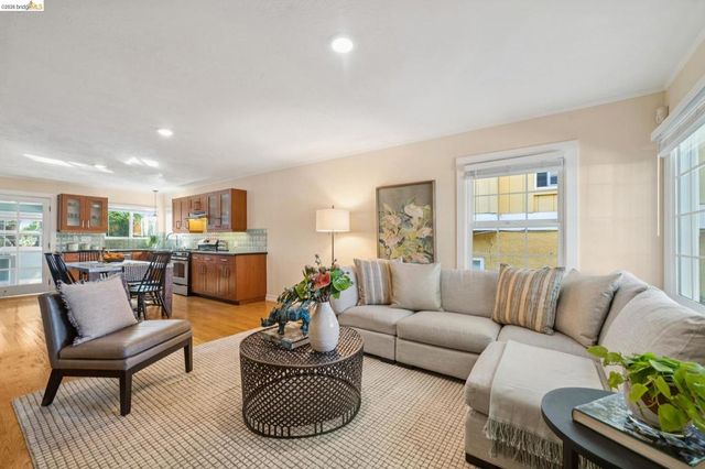 6452 Kensington Ave, Richmond, CA 94805