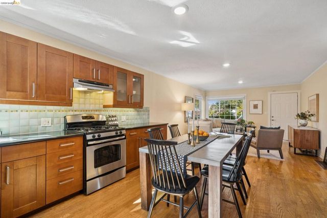 6452 Kensington Ave, Richmond, CA 94805