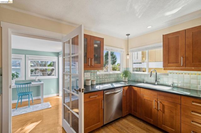 6452 Kensington Ave, Richmond, CA 94805