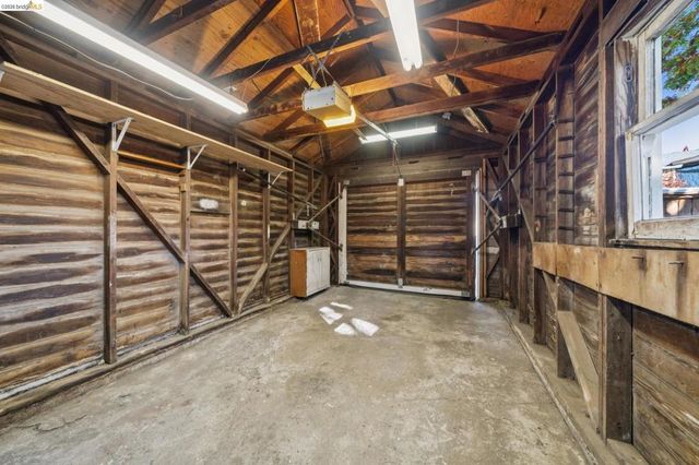 6452 Kensington Ave, Richmond, CA 94805