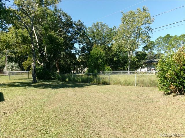 210 S Barbour Street, Beverly Hills, FL 34465