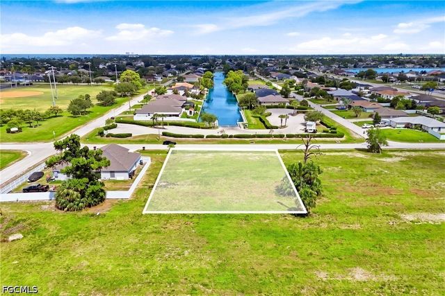 1510 SW 7th CT, Cape Coral, FL 33991