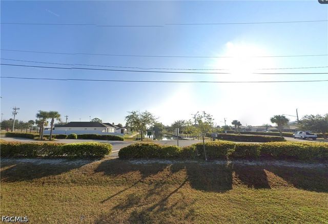 1510 SW 7th CT, Cape Coral, FL 33991