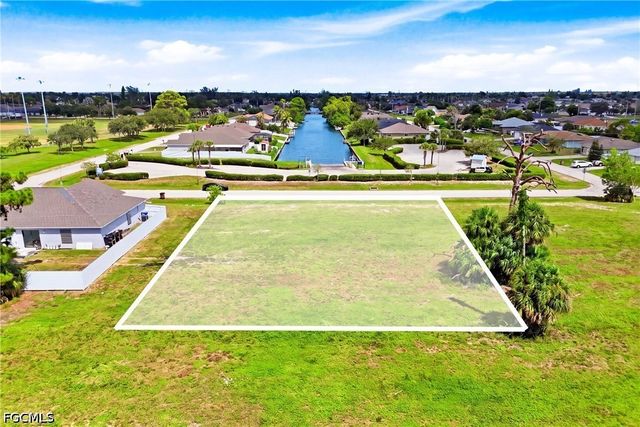 1510 SW 7th CT, Cape Coral, FL 33991