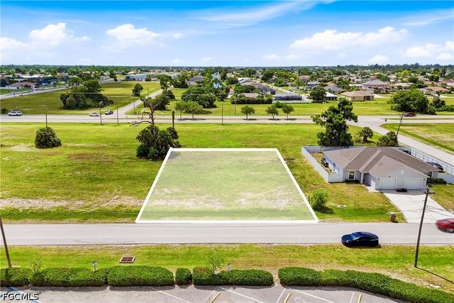 1510 SW 7th CT, Cape Coral, FL 33991