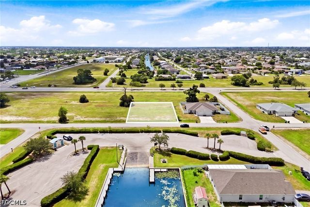 1510 SW 7th CT, Cape Coral, FL 33991