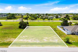 1510 SW 7th CT, Cape Coral, FL 33991