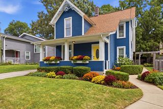 602 S 5th Avenue, St. Charles, IL 60174