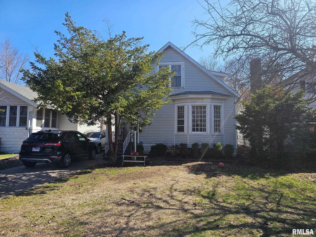 1324 N UNDERHILL Street, Peoria, IL 61606